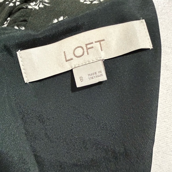 LOFT Floral Fit & Flare dress with front slit size 8 - Picture 9 of 9